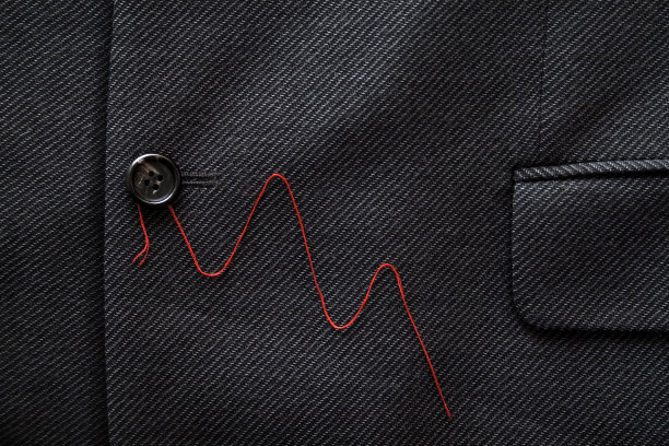 有红带子的麻袋大衣图片下载