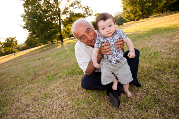 祖父和侄子图片下载