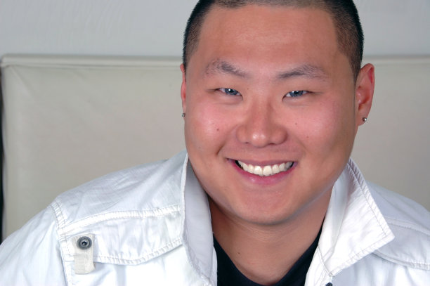 灿烂的微笑图片下载