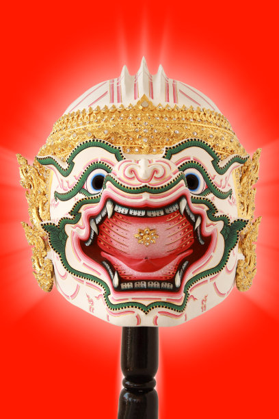 孔蒙在红色背景图片下载