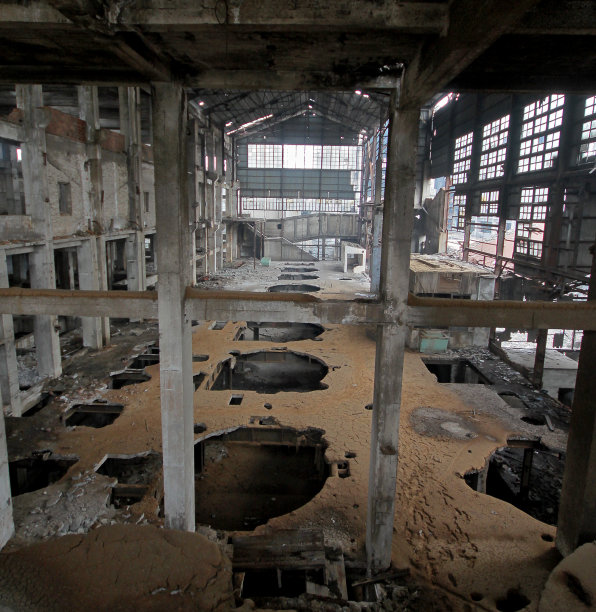 世界末日的毁灭摧毁了工厂的破坏图片下载