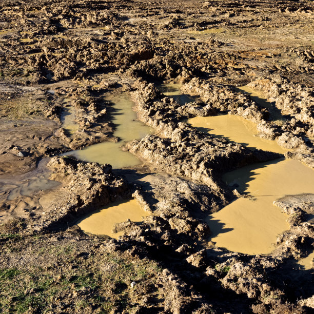 非常泥泞的驱动图片下载