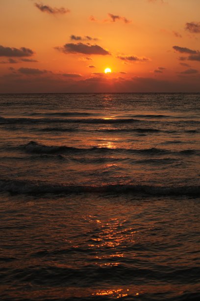 海面上的日出图片下载