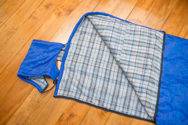 露营睡袋，露营装备图片下载