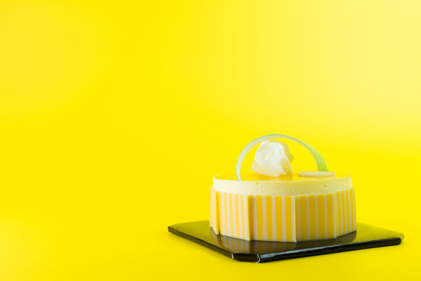 芒果慕斯蛋糕图片下载