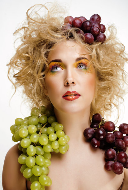 幻想艺术发型造型，女孩用创意食物水果图片下载