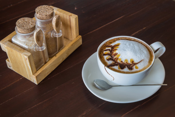 白杯咖啡。图片下载