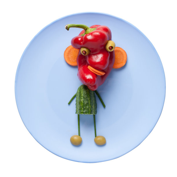 盘子里的蔬菜做成的怪物图片下载