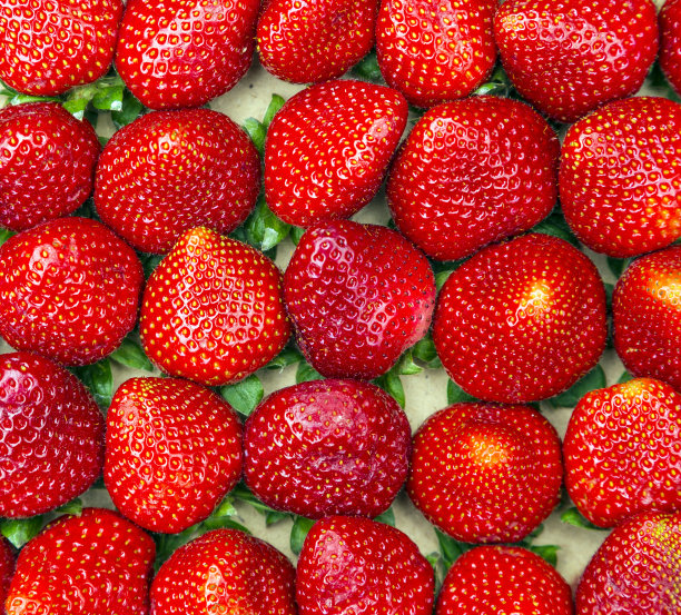 鲜红的草莓特写背景图片下载