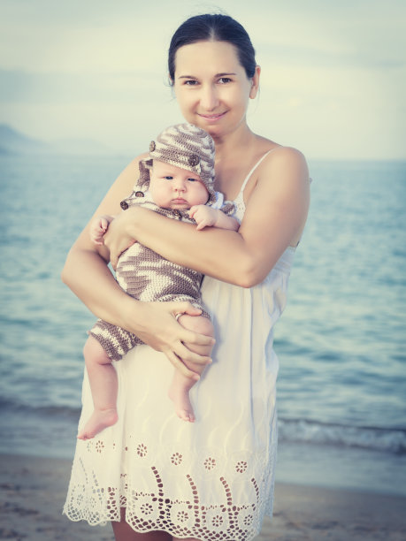 宝宝和妈妈图片下载