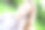 年轻女子正在打电话图片下载