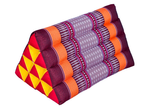 三角枕头泰国经典孤立图片下载