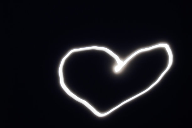 月光下的心图片下载