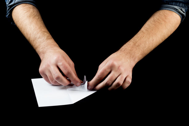 制造折纸飞机图片下载