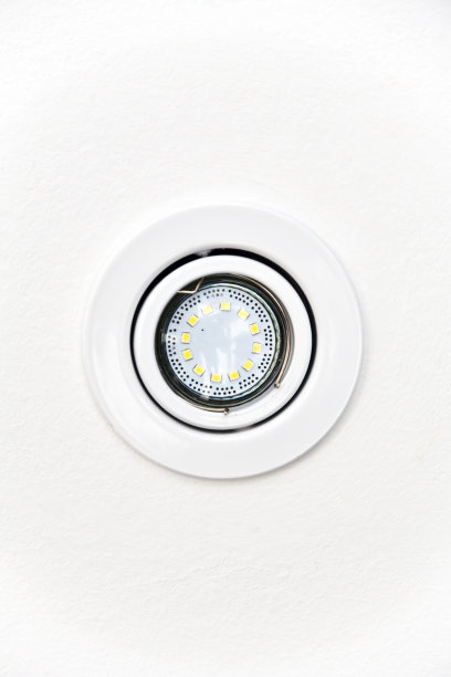 天花板上的聚光灯图片下载