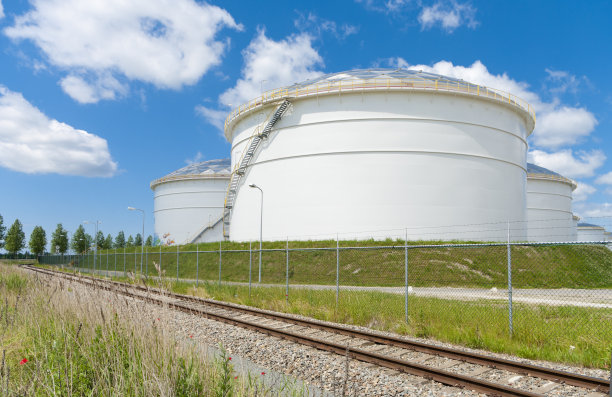 石油储罐图片下载