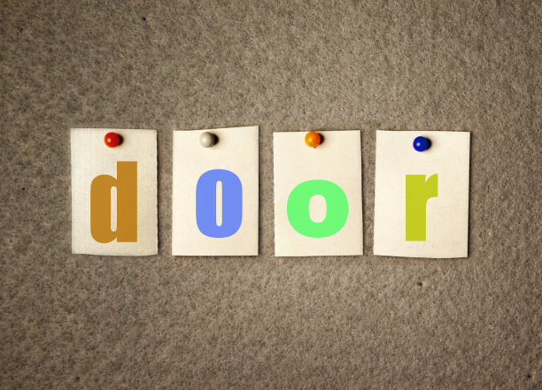 针板上的门注图片下载