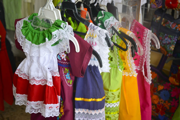 墨西哥手工制作的礼服图片下载