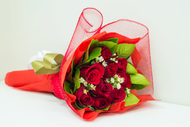 红玫瑰花束图片下载