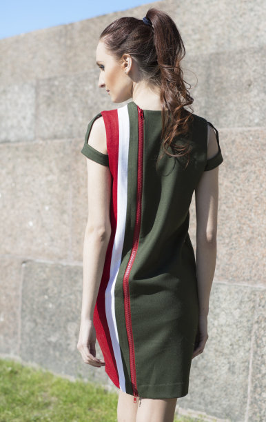 一个女人的街头肖像，模特。? ?? ??????？?, ? ?。图片下载