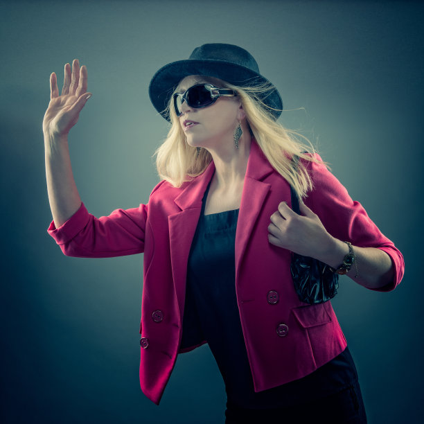 Urbane女人图片下载