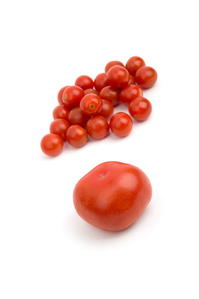 大番茄与小樱桃的对比图片下载