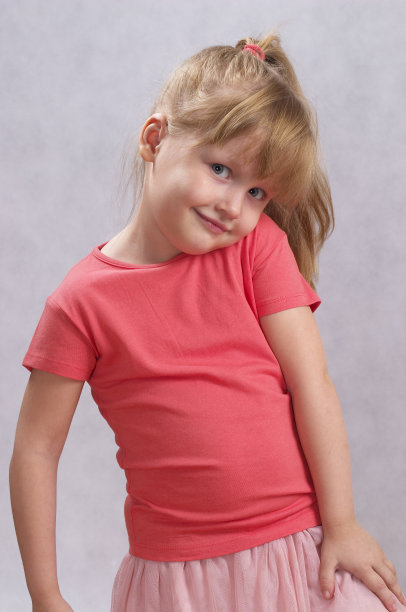 有趣的女孩图片下载