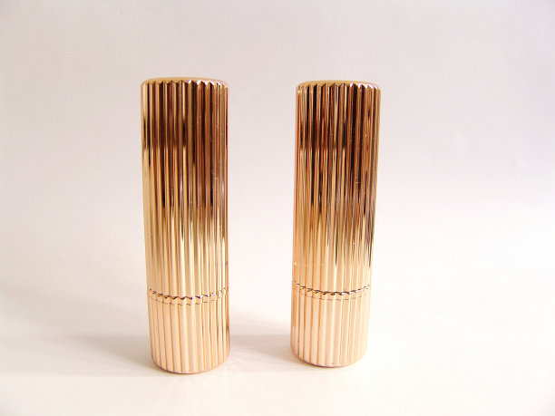 润唇膏图片下载