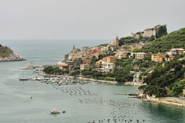 海景与蓝天建筑图片下载