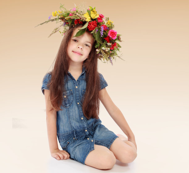 快乐的小女孩图片下载