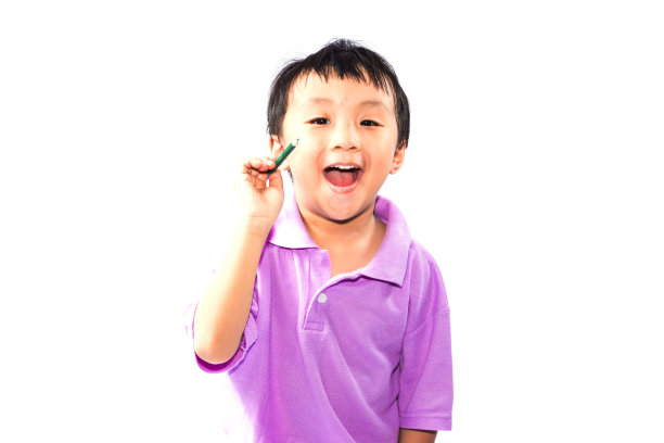 带着微笑的亚洲男孩图片下载