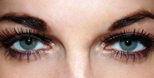 女人的眼睛图片下载