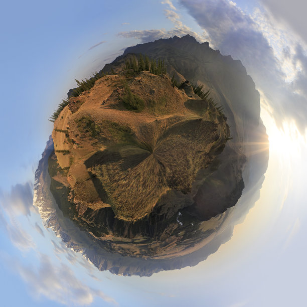 环形山位于库赖山脉和北楚亚山脊之间图片下载