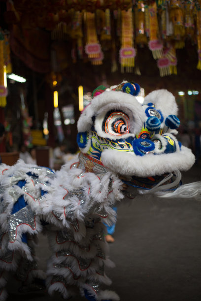 龙表演者，桑乔苏宫寺，曼谷，泰国。图片下载