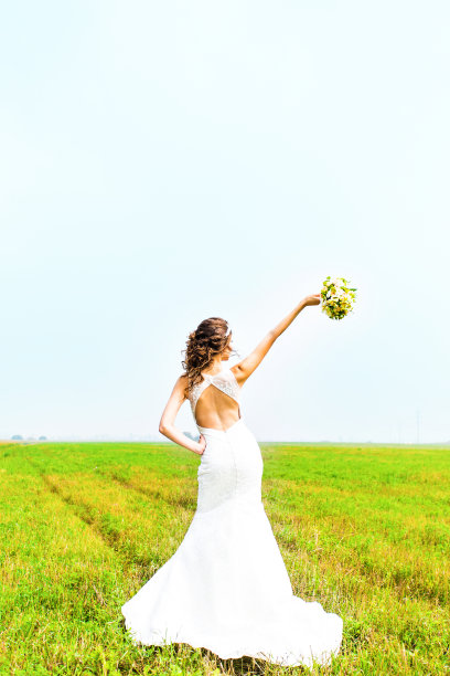 赛场上的新娘图片下载