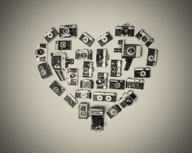 黑白的心图片下载