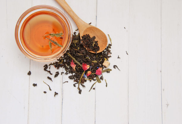 混合绿茶和红茶素材图片