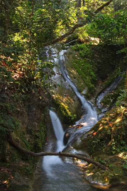 Erawan瀑布、泰国图片下载