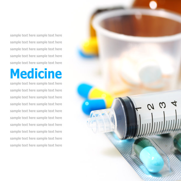 注射器隔离在白色背景上图片下载