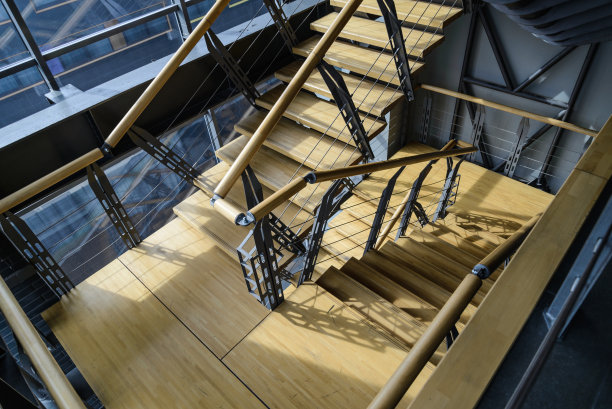 空的办公室楼梯图片下载