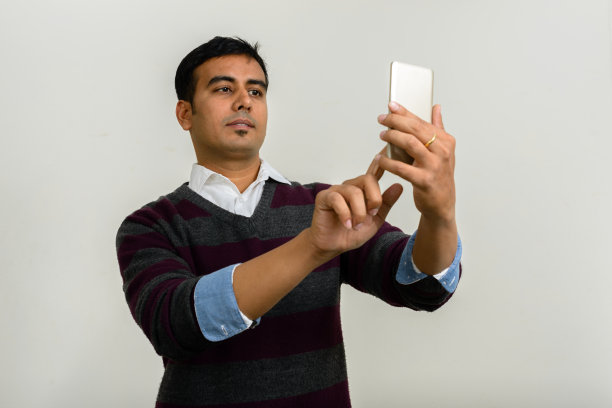 印度人在用手机图片下载