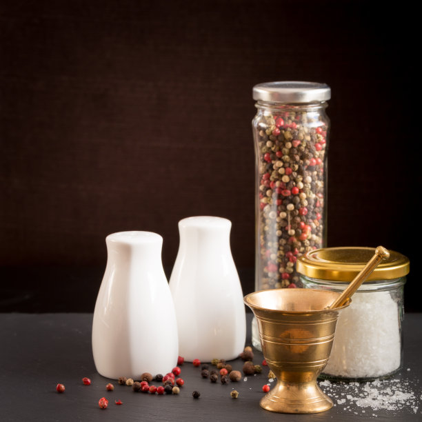 概念盐和胡椒配件图片下载