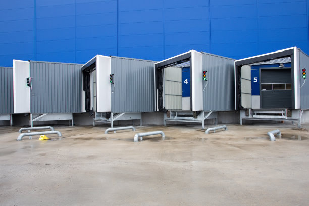 卡车装载码头图片下载