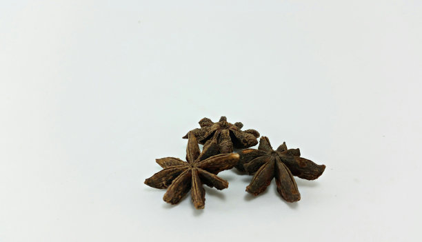 白色背景上的八角图片下载