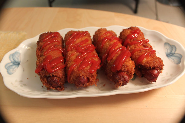 四个香肠图片下载