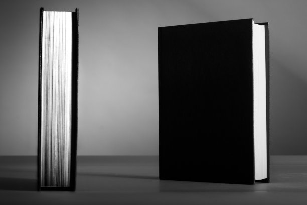 黑色的书图片下载