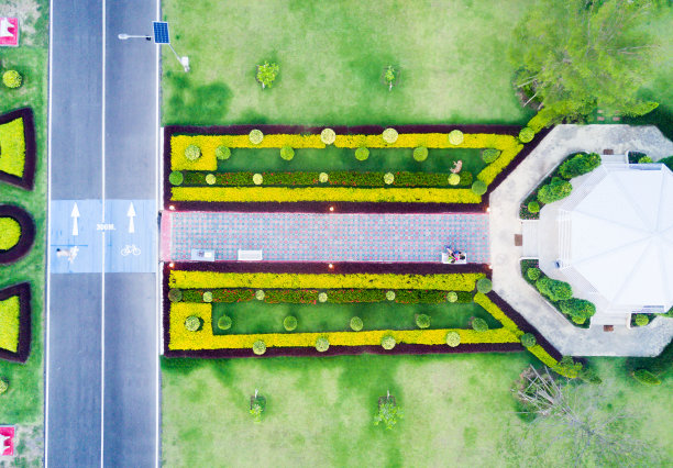 健康公园和跑道鸟瞰图图片下载