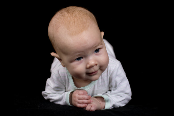 快乐的孩子。图片下载