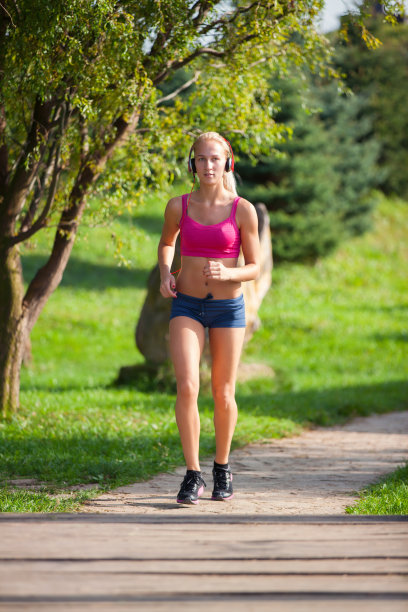 体能训练图片下载