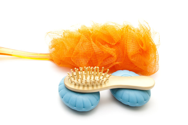 用蓝色肥皂和海绵按摩刷图片下载